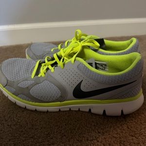 Men’s Nike sneakers